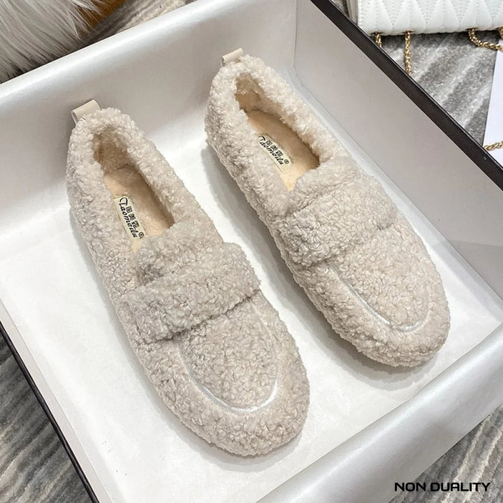 Non Duality | Teddy Loafers Cream / 37