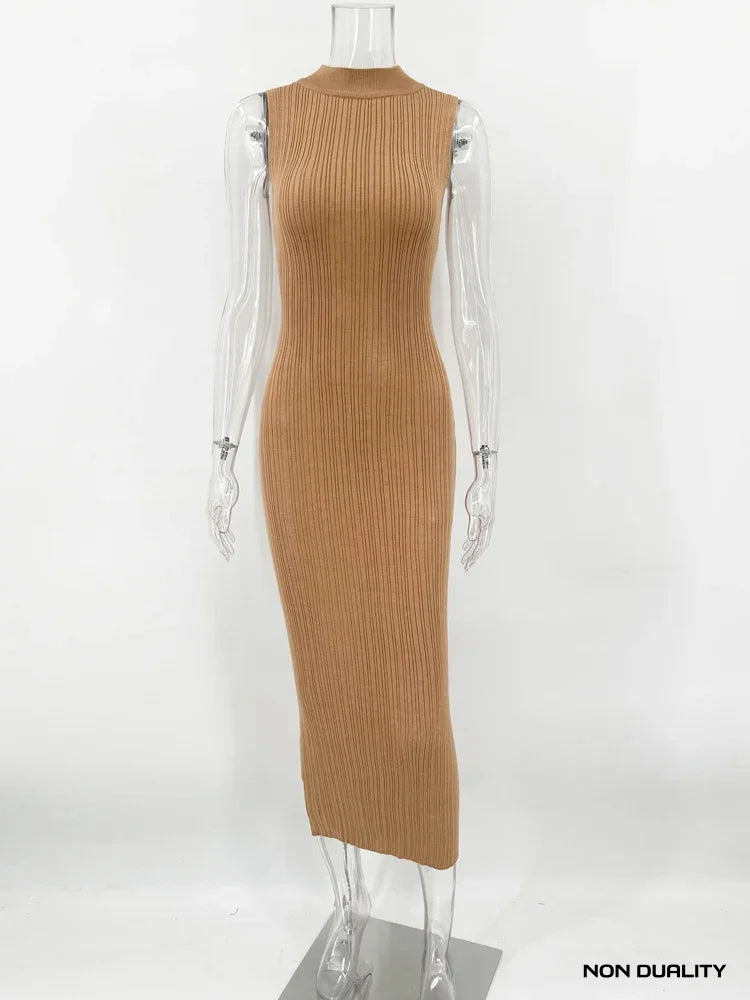 Non Duality | Ribbed Maxi Dress