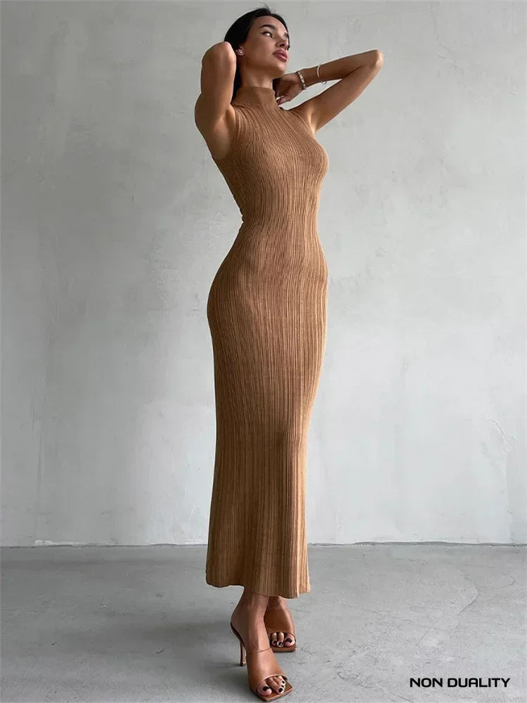 Non Duality | Ribbed Maxi Dress Khaki / M